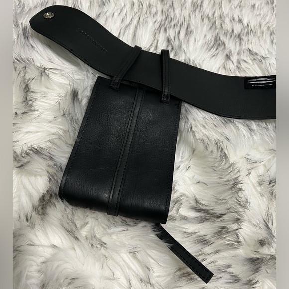 NWT Women’s H-D Bar & Shield Vanson Genuine Leather D Ring Pocket Belt LARGE